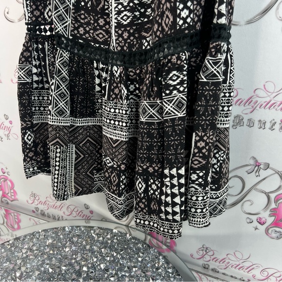 Bluenotes dress ruffle hem Aztec boho white Black and White Patterned Dress - Picture 3 of 12